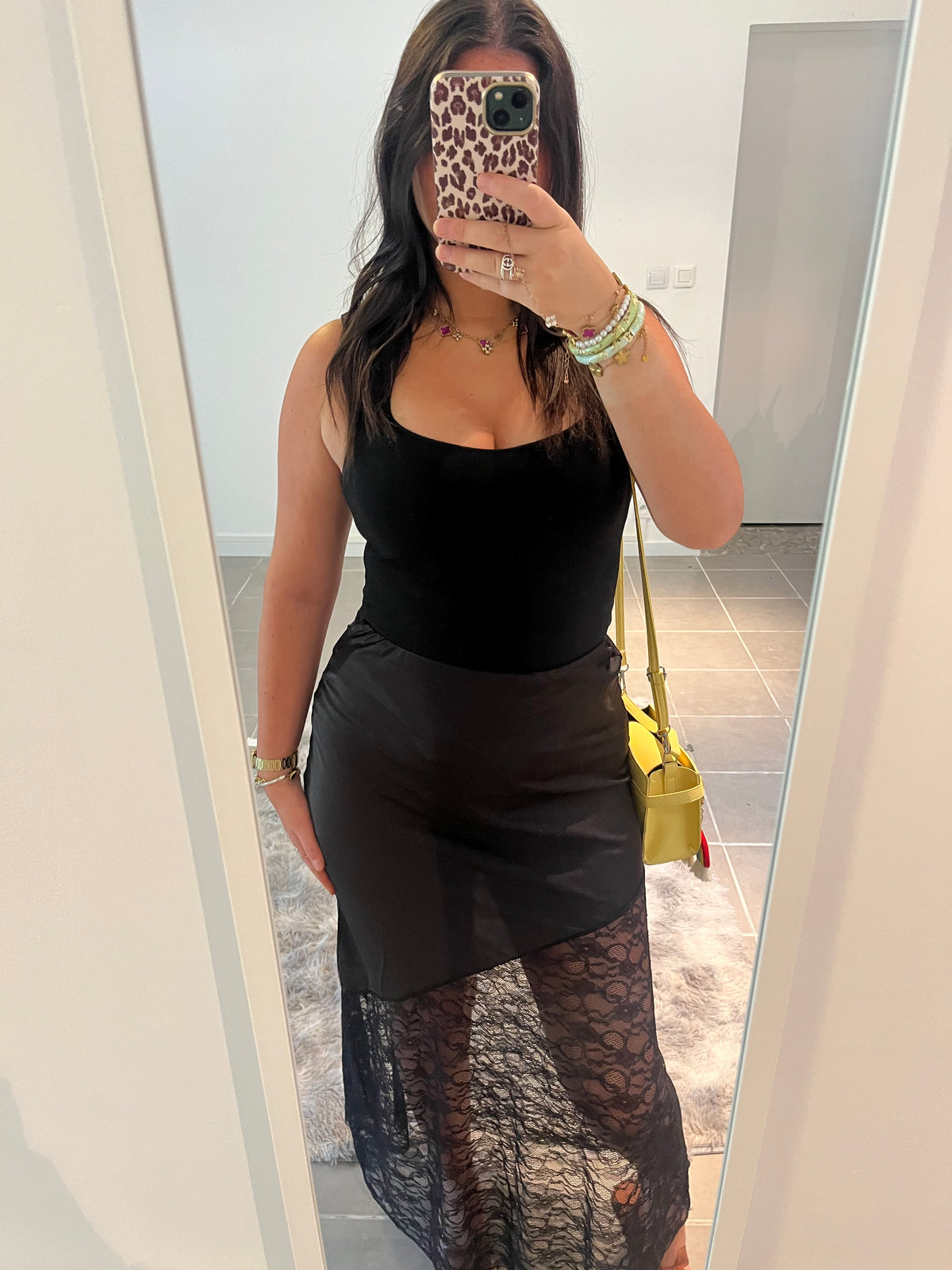 Jupe asymétrique, noir
